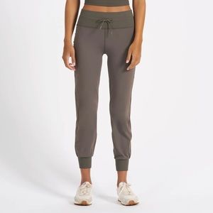 Vuori Daily Jogger Oregano